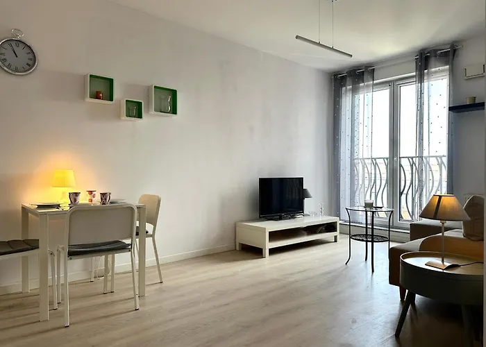 Dubois 7 - Self Check-in 20h - Lift Apartment Breslau