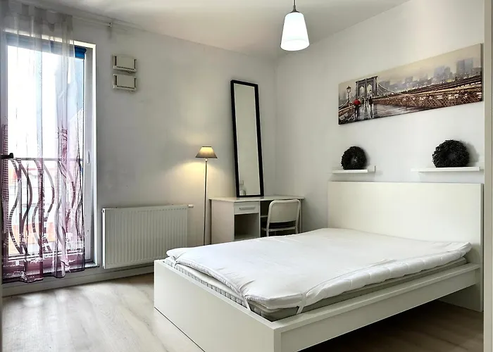 Dubois 7 - Self Check-in 20h - Lift Breslau